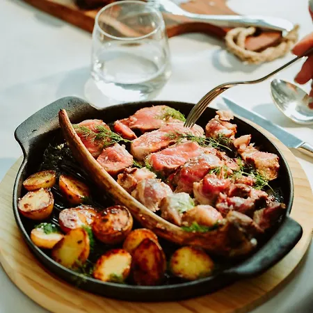 度假村 & 瓦勒博内