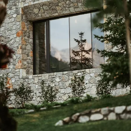 & Üdülőközpont Valbona